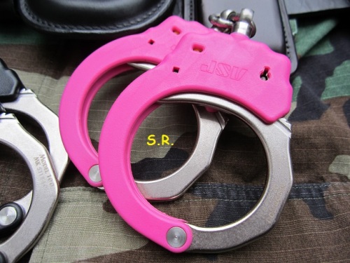 ASP, Handcuffs, Handschellen, pink